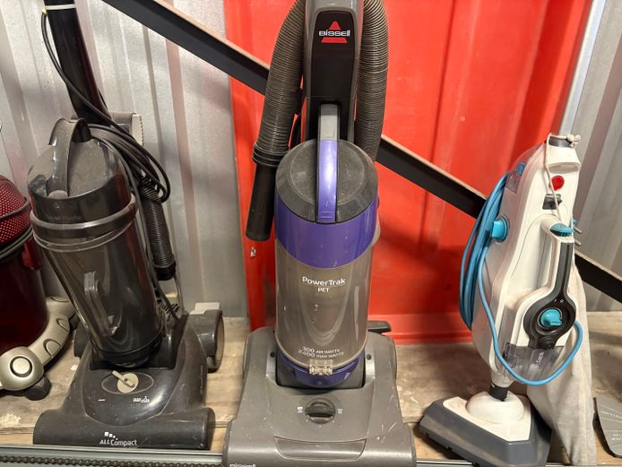 Bissell PowerTrak Pet Upright vacuum - Needs belt