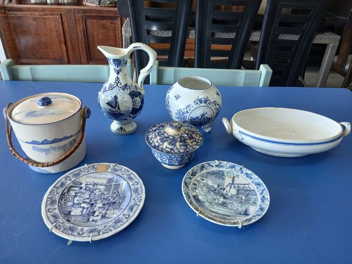 Blue and White smalls - Lot 5