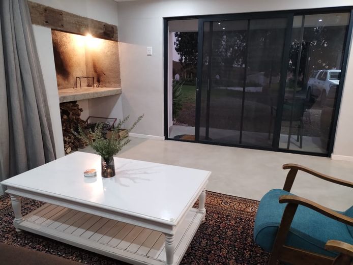 Biltong hunt for 4 common springbuck - 1 day hunting plus 2 nights accommodation. 2026 Hunting Season | Hillary Farm