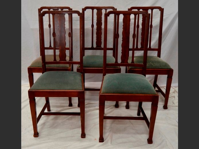 SET OF 5 TEAK DINING CHAIRS [Damage to 1 chair]