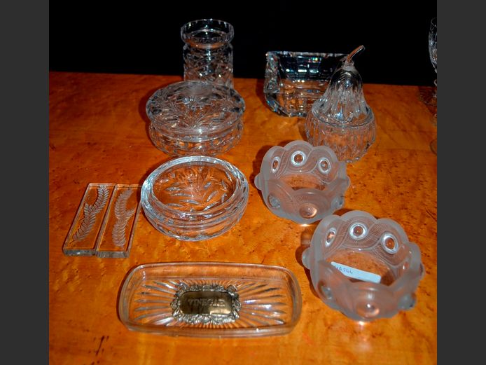 CRYSTAL MARMALADE JAR WITH LID, GLASS BOWLS, etc