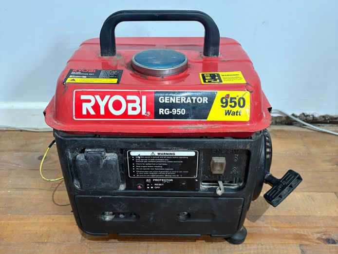 Ryobi 950 Watt Generator