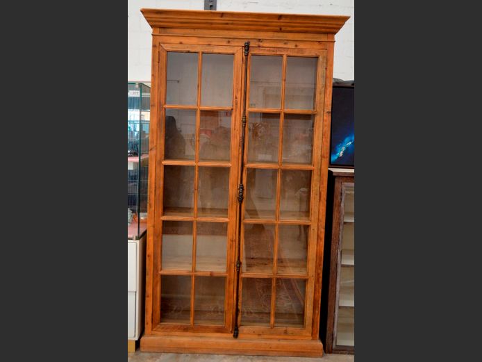 OREGON PINE 2-DOOR DISPLAY CABINET, 140 x 50 x 232cm