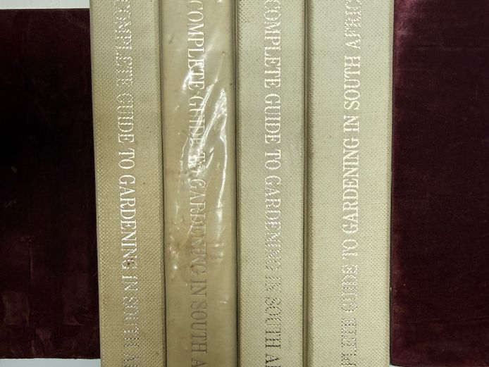 The Reader's Digest Complete Guide to Gardening in South Africa 