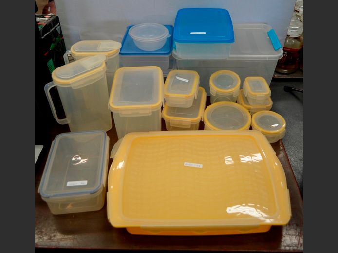 ASSORTED PLASTIC STORAGE CONTAINERS