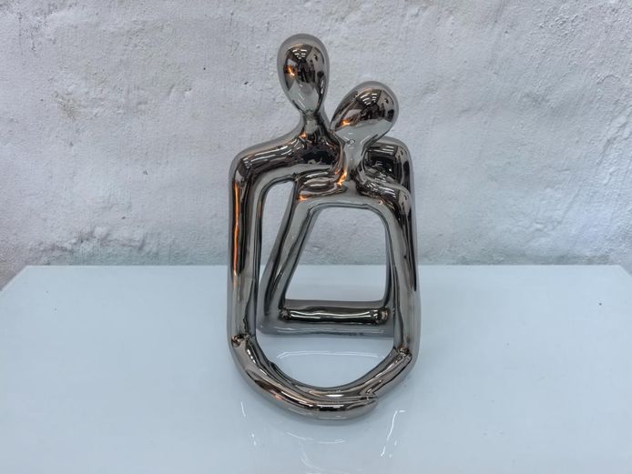Modern Chrome Abstract Embracing Lovers Statue - Silver Metallic