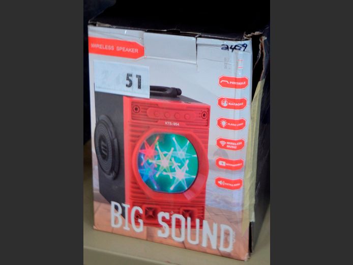 BIG SOUND BLUETOOTH SPEAKER [Switches on, untested further]