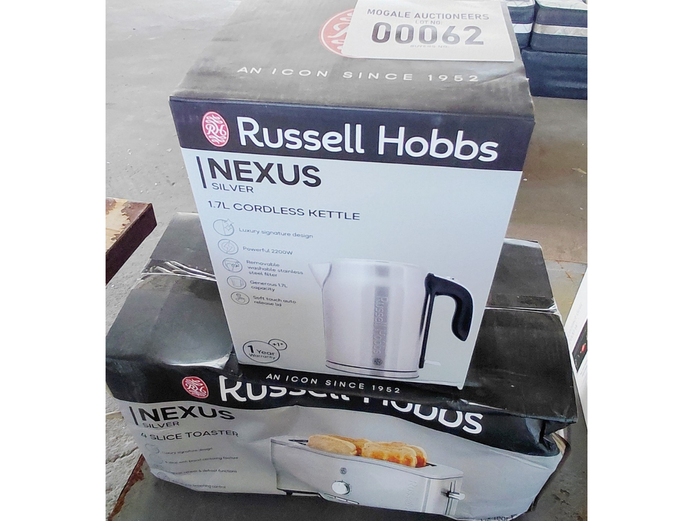 LOT OF RUSSELL HOBBS NEXUS SILVER 1.7 CORDLESS KETTLE/ RUSSELL HOBBS SILVER 4-SLICE TOASTER 