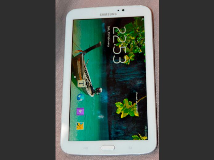 SAMSUNG GALAXY WI-FI 7" TABLET [Switches on, no charger]