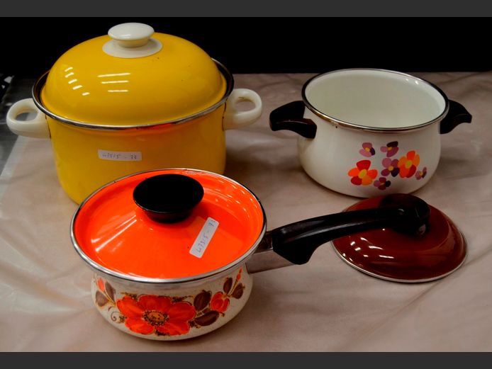 LOT OF 3: ENAMEL COATED POTS [Lid to 1 needed]