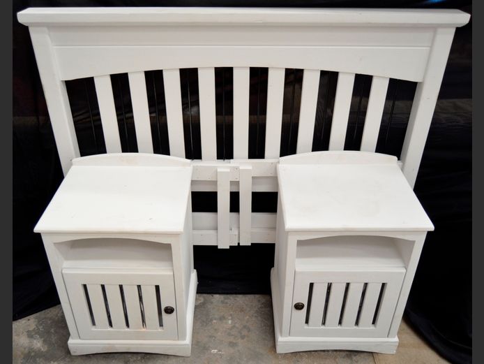 PAIR PINE UNDER WHITE PAINT SINGLE DOOR BEDSIDE PEDESTALS WITH MATCHING DOUBLE HEADBOARD, 48 x 40 x 66cm