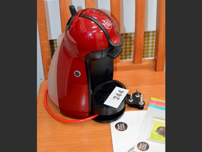 NESCAFE DOLCE GUSTO RED COFFEE MACHINE [Switches on, untested further]