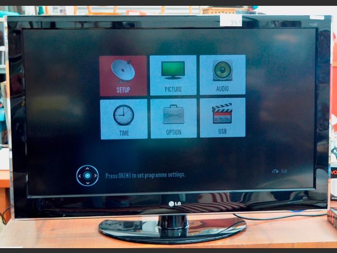 LG 42" LCD TV [Working] ### LICENCE PLEASE ###