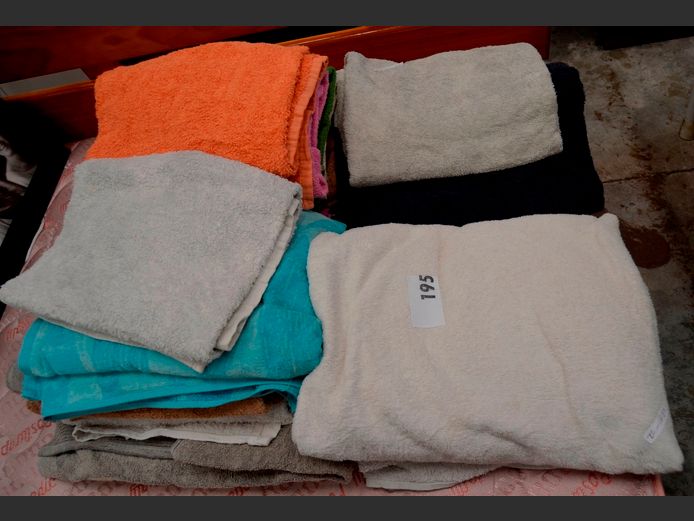 ASSORTED TOWELS