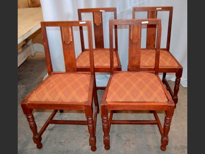 SET OF 4 OAK DINING CHAIRS WITH BROWN UPHOLSTERED SEATS