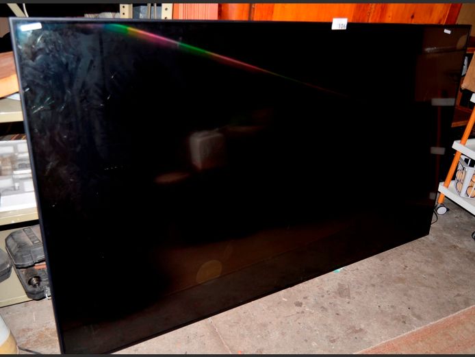 LG 86" L.E.D. TV [Switches on, untested further, screen cracked] ### LICENCE PLEASE ###