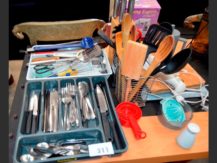 KENWOOD STICK BLENDER [Switches on], KITCHEN UTENSILS, CUTLERY IN TRAY, etc