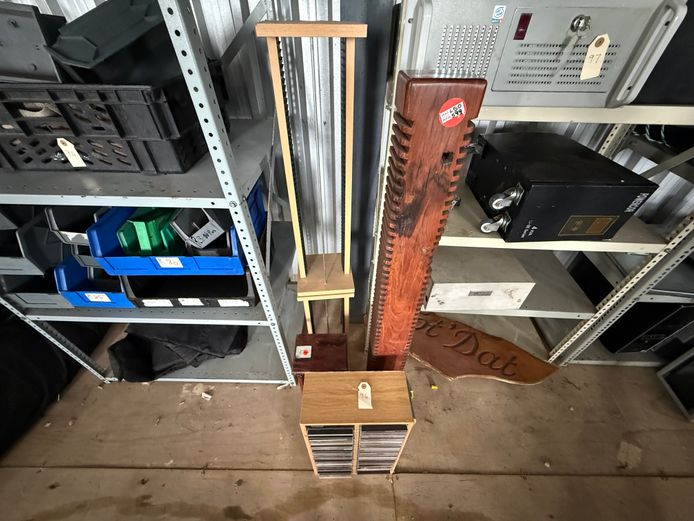 Lot of CD Stands + CD's 