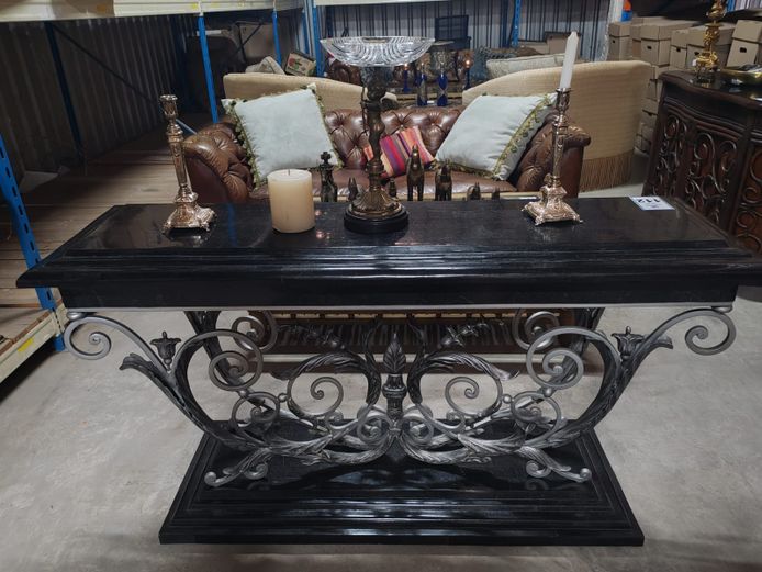 Console / Server Table with Décor Items (STC)
