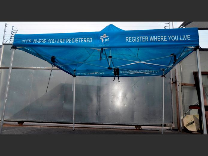 ALUMINIUM FRAMED INSTANT GAZEBO