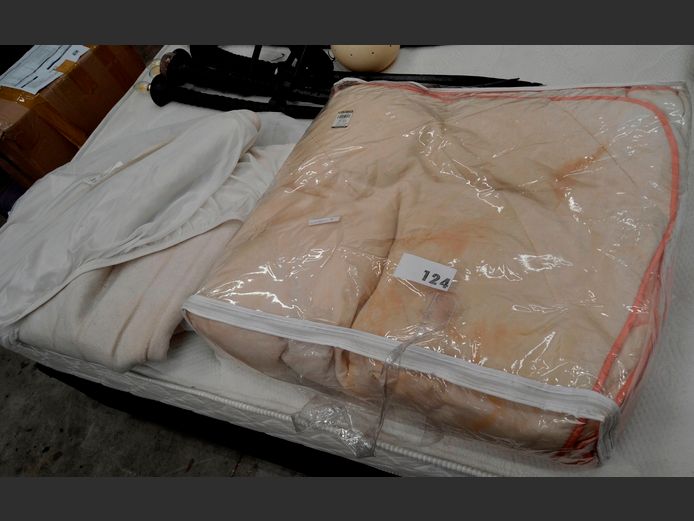 MOSQUITO NET, DUVET INNER, etc