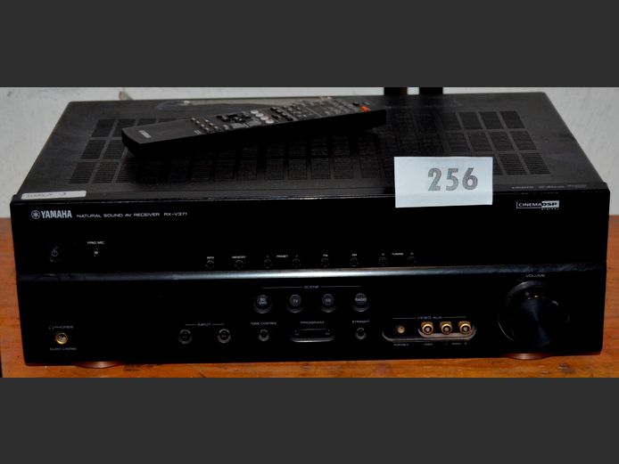YAMAHA RX-V371 AMPLIFIER WITH REMOTE [Faulty]
