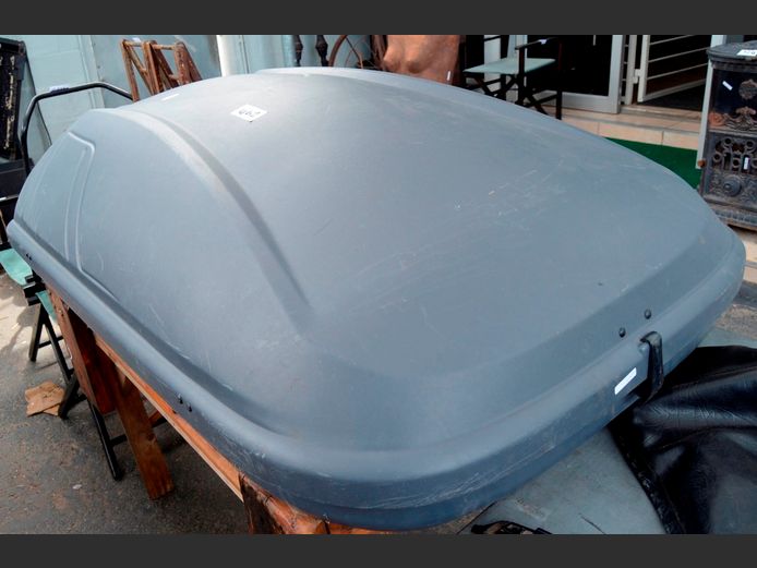 HALFORD ROOF BOX, 140 x 92 x 35cm [No keys]
