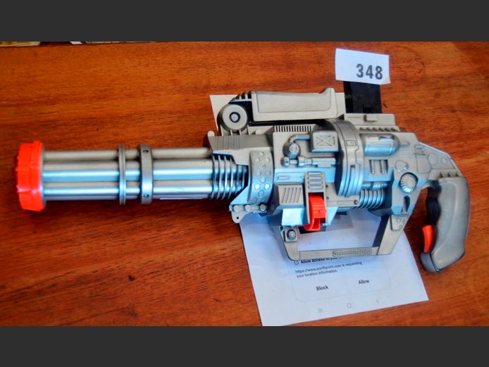 VINTAGE TOOTSIE TOY GUN, 53cm long