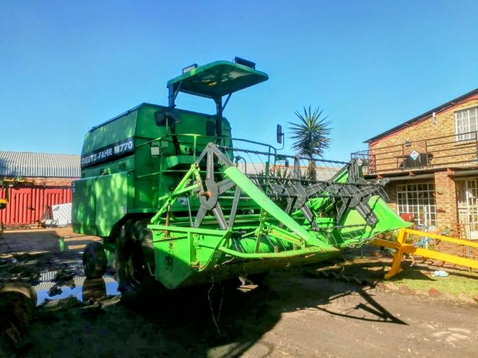 DEUTZ 4 CYLINDER ENGINE-FAHR M770 HARVESTER