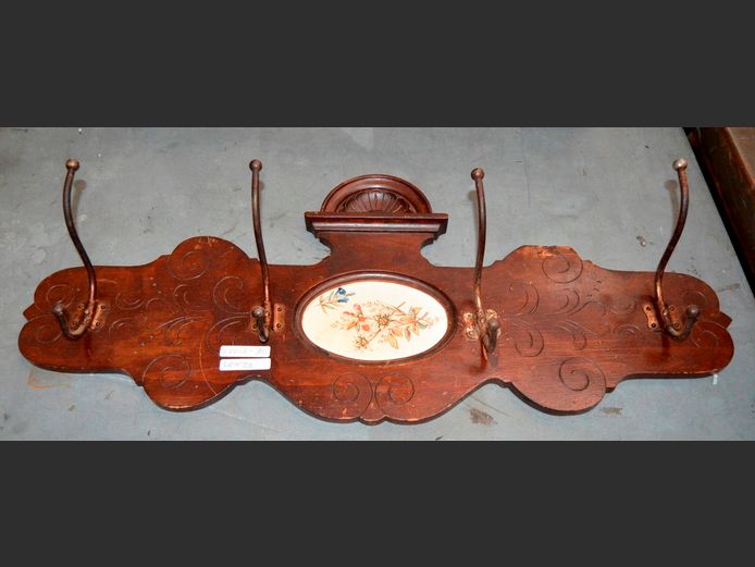 STAINED PINE WALL MOUNT COAT/HAT RACK