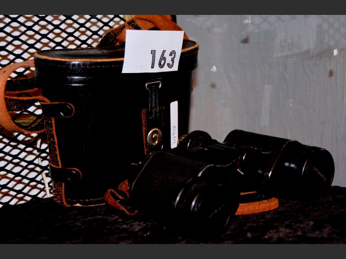 SAKYNO BINOCULARS WITH CASE