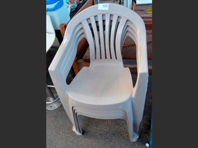 SET OF 4 BEIGE PLASTIC CHAIRS
