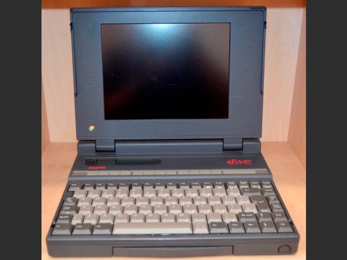 VINTAGE SANYO MBC-18NC9 PERSONAL COMPUTER [Untested, no power supply]