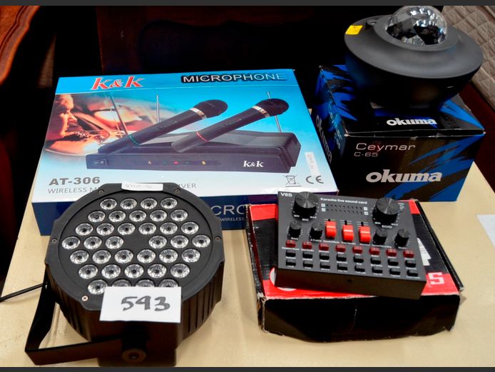 PORTABLE MIXER, STROBE LIGHTS & A MICROPHONE SET [Untested]