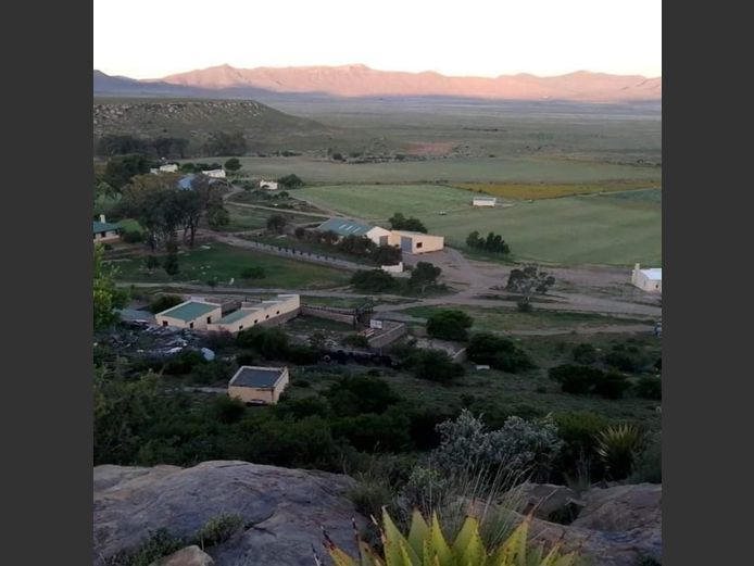2 Nights accommodation on Kareelagte Guest Farm | Kareelaagte Farm