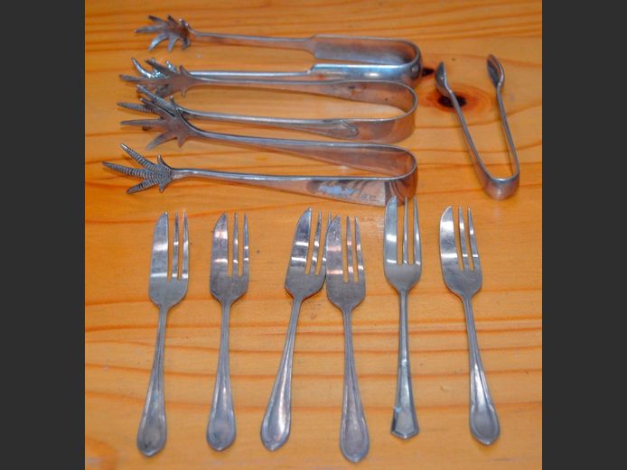 SILVER PLATE SUGAR NIPS, CAKE FORKS & ICE TONGS