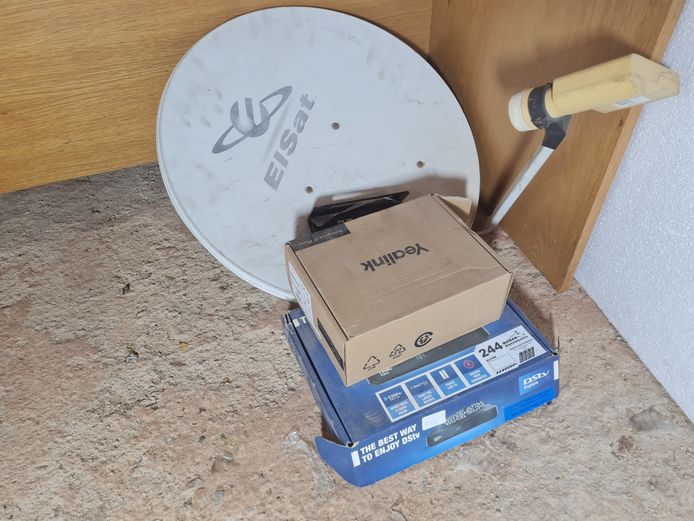 DISH, ROUTERS, DECODER ETC