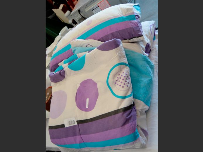 PURPLE BLACK & WHITE DUVET COVER WITH INNER, PILLOWS & PILLOWCASES