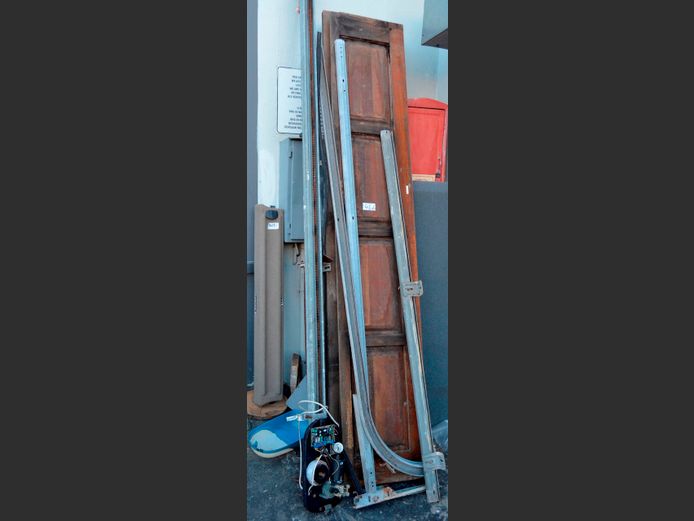 SECTIONAL GARAGE DOOR WITH ATTACHMENTS