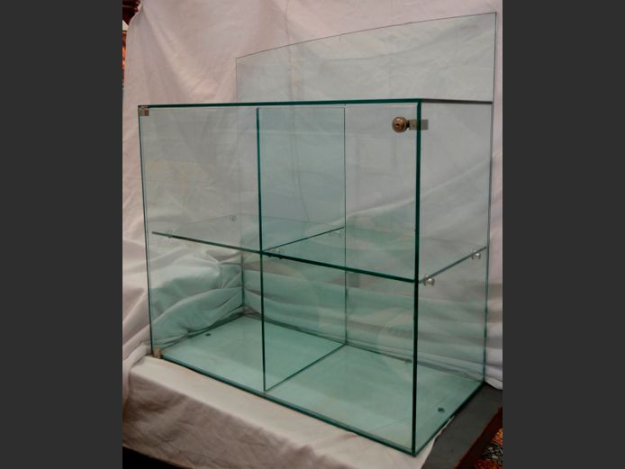 SINGLE DOOR GLASS DISPLAY CABINET, 84 x 39 x 91cm