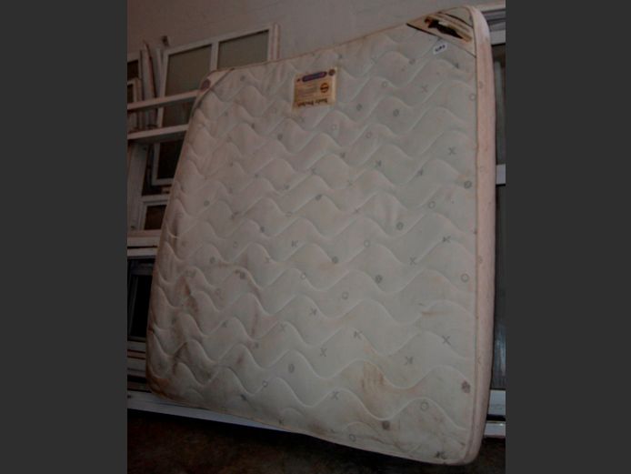 KING SIZE MATTRESS [Needs a clean]