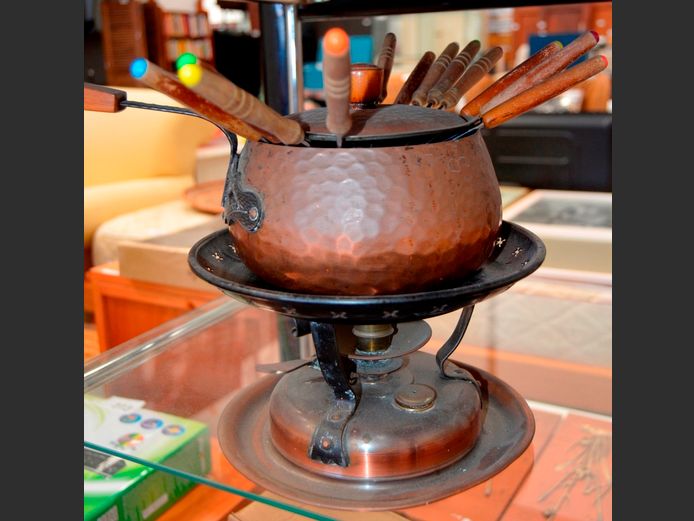 VINTAGE COPPER FONDUE SET