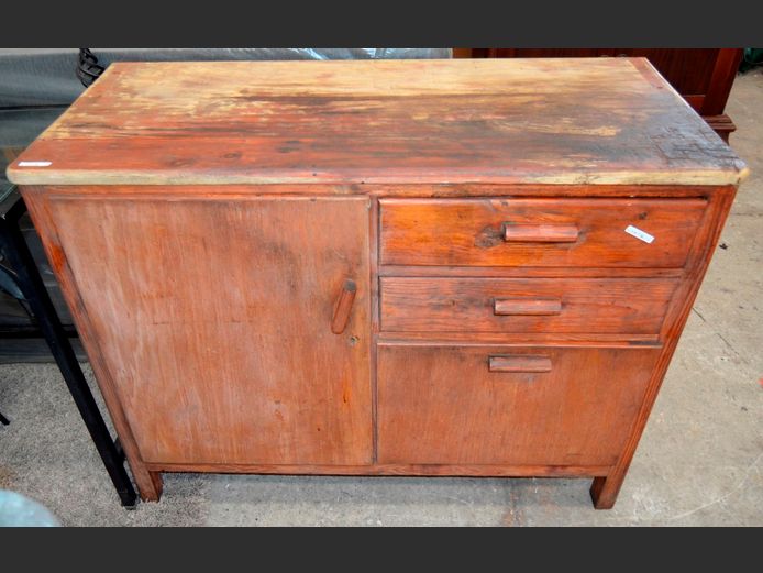VINTAGE OAK SINGLE DOOR, 3-DRAWER CABINET, 107 x 45 x 84cm [In need of restoration]
