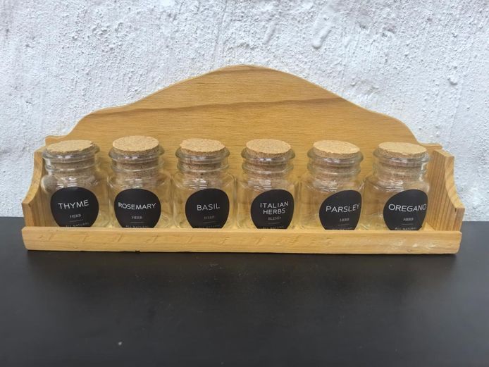 Wooden Spice Rack with 6 Labeled Glass Herb Jars