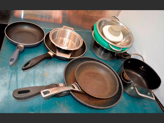 POTS, FRYING PANS, COLANDER, etc