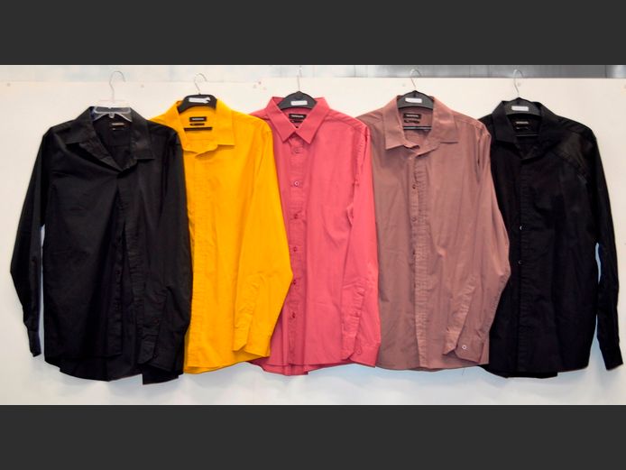 LOT OF 5: MARKHAM MEN'S SHIRTS [Sizes Medium & Large]