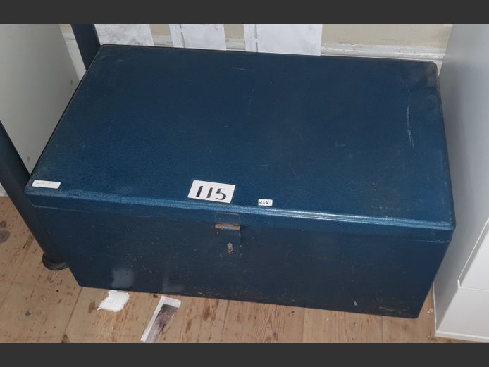 BLUE METAL TRUNK