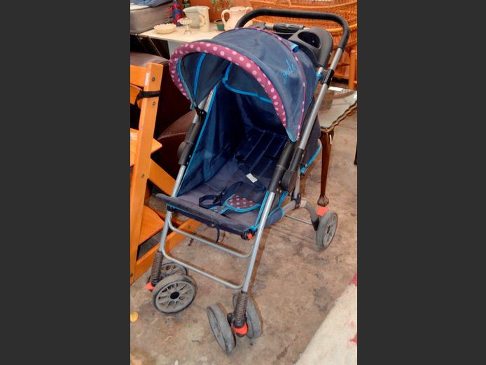 FOLDABLE PRAM