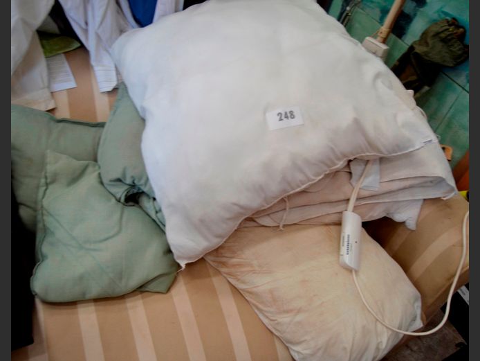 SINGLE DUVET INNER, CONTINENTAL PILLOW, SCATTER CUSHIONS, etc