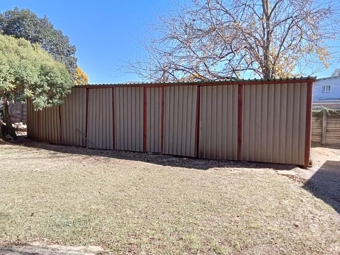 🏠 Steel Shed – 4m x 11m